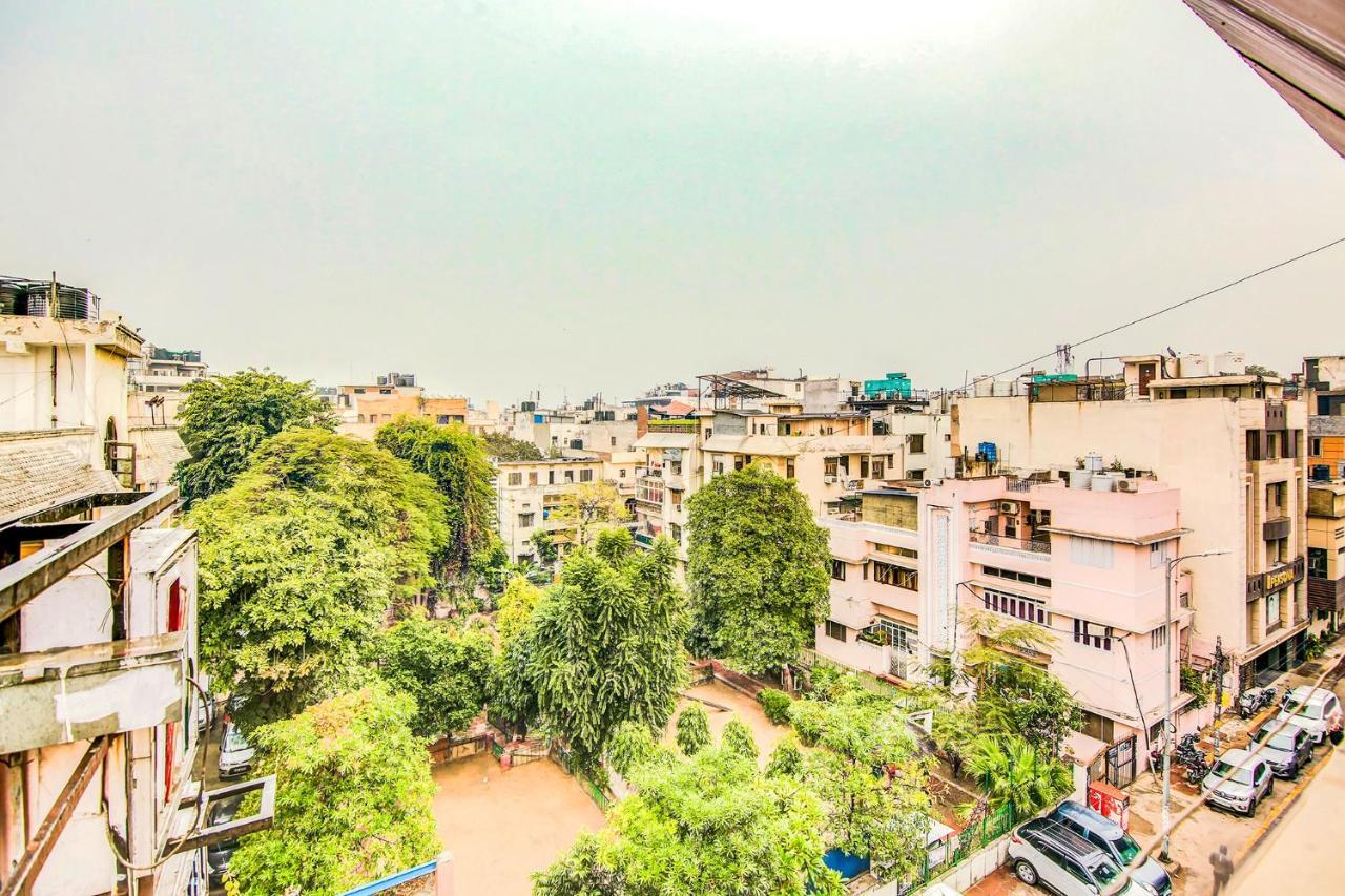 Hotel Apra Deluxe New Delhi Exterior photo